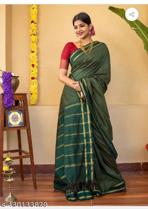 Retta Petta Dark Green Kalyani Cotton Zari Checked Saree with matching blouse – traditional South Indian green handloom saree